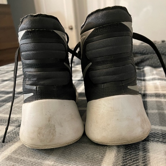 2015 Nike Hyperdunk Basketball Shoes - Picture 6 of 6